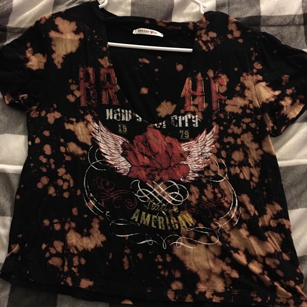 Choker Graphic Tee 🧡